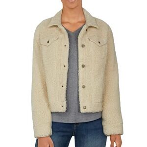 Natural Reflections. Neutral Sherpa Jacket. New With Tags. Size Large.